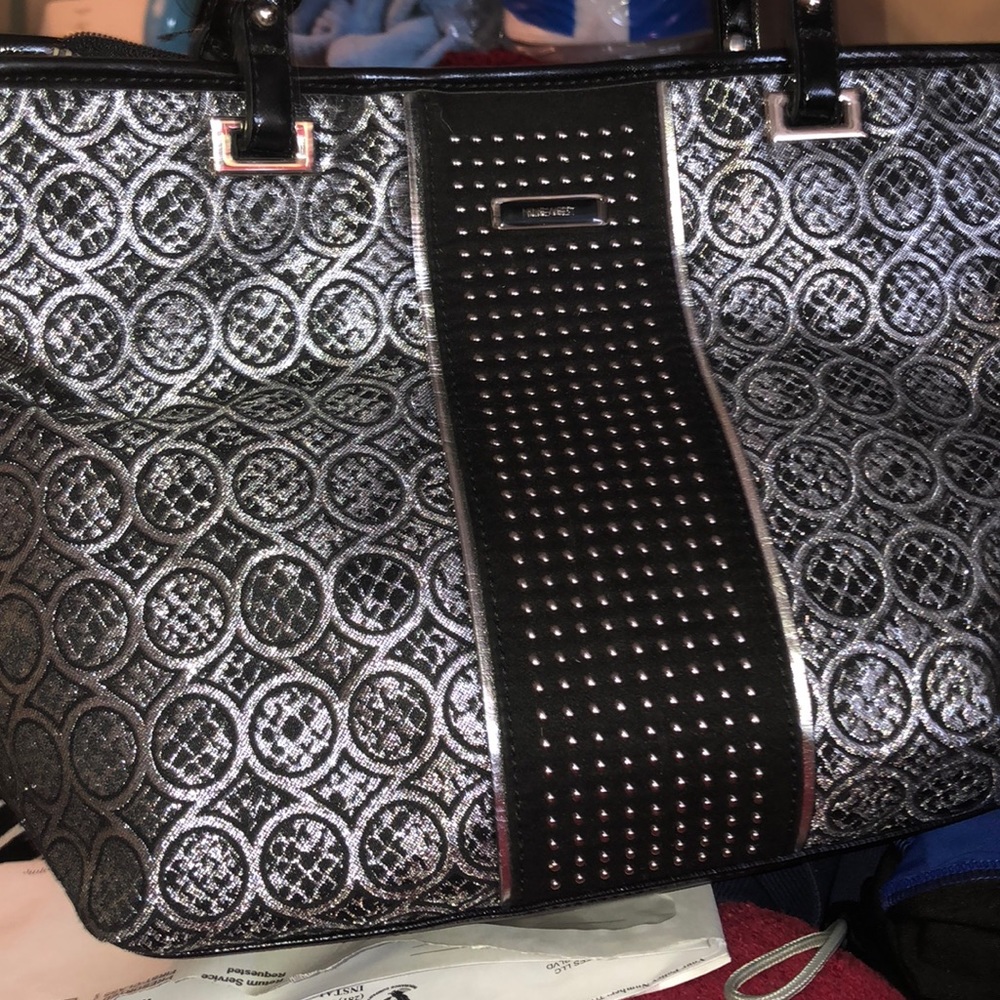 Hand bag